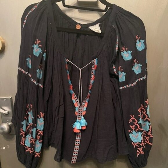 Free People Marishka Peasant Blouse in black - Picture 3 of 16